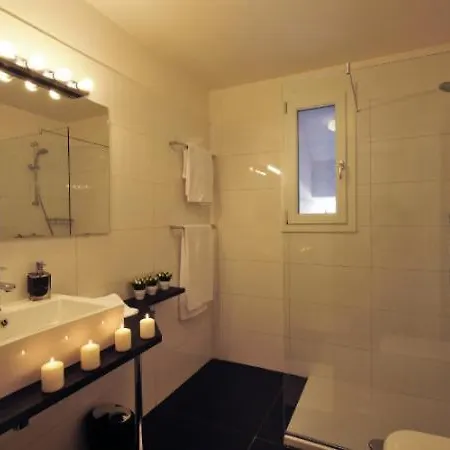 Sleeps 8 Pool Air Con Pianello Del Lario